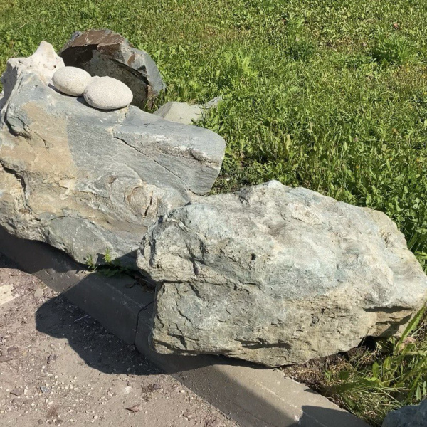 Валун "Кавказ" фр. 70+ см